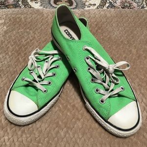 Converse lime green low top